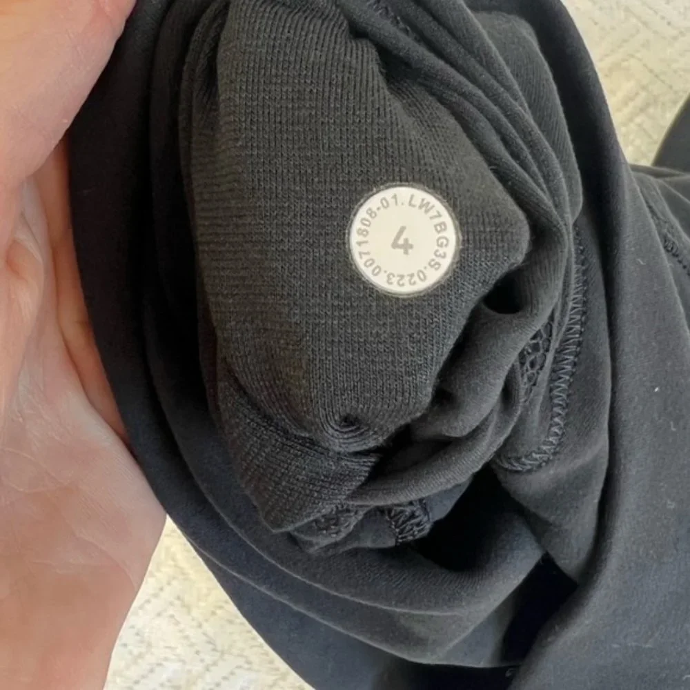 NWT Lululemon Align 6" Short, Size 4 - Picture 8 of 16